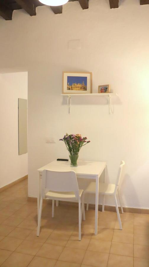 Apartamento Corral De Triana Sevilla Eksteriør bilde